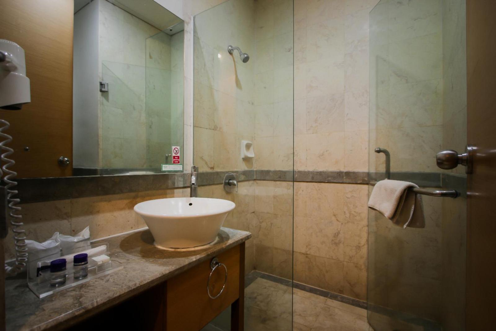 hotel serela bandung city west java 40115